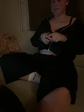 Snapshot of justsomeoneuknow chatting on March 13, 6:14 pm justsomeoneuknow online show from March 13, 6:14 pm