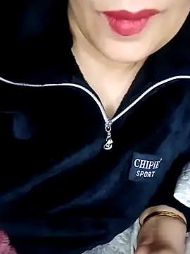 Naughty-Yousra online show from February 22, 8:57 am