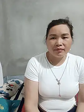 Snapshot of nana_nana99 chatting on May 23, 1:37 pm nana nana99 online show from May 23, 1:37 pm