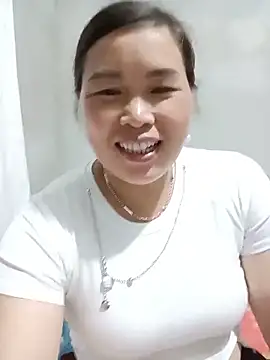 Snapshot of nana_nana99 chatting on June 10, 3:11 pm nana nana99 online show from June 10, 3:11 pm
