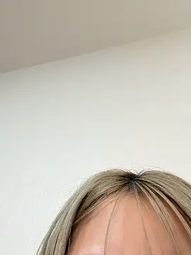 yumi0025 online show from January 16, 3:54 am