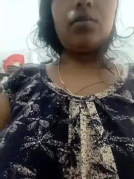 Hot-Tinaa online show from April 30, 4:52 am