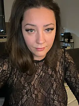 21tweetypie21 online show from February 13, 11:01 pm