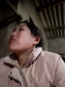 lia-coy online show from February 5, 10:42 am