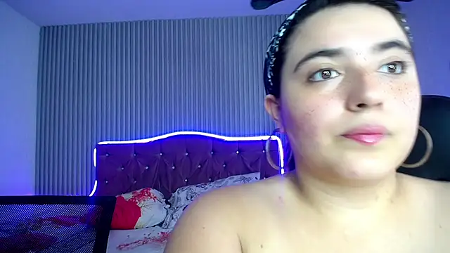 Snapshot of sonic_jess07 chatting on January 18, 8:12 pm sonic jess07 online show from January 18, 8:12 pm