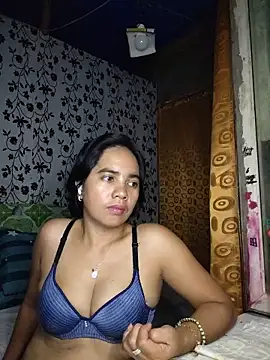 Snapshot of LoveSammantha24xxx chatting on May 29, 5:49 am LoveSammantha24xxx online show from May 29, 5:49 am