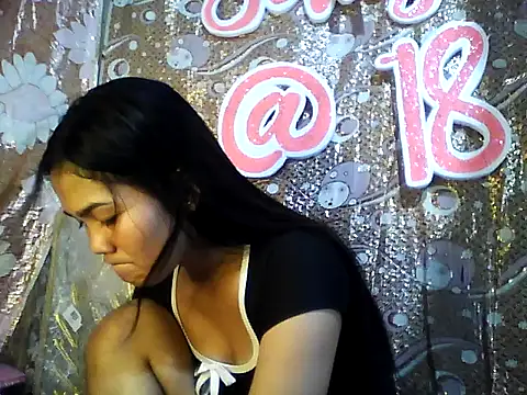 PinaySkinnyJust18 online show from February 19, 10:11 am