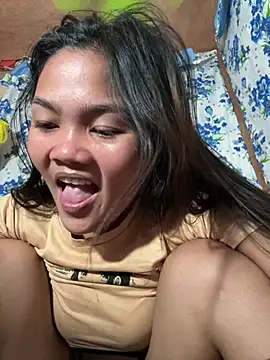 PinaySkinnyJust18 online show from April 22, 10:39 am