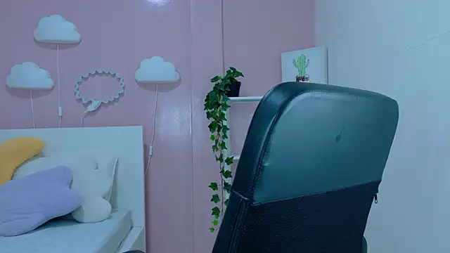 AmmyRouse   online show from February 13, 2:24 pm