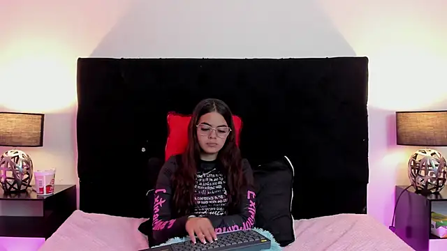 queen missy online show from May 6, 8:14 pm