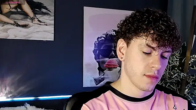 TylerGibson online show from June 28, 4:18 am