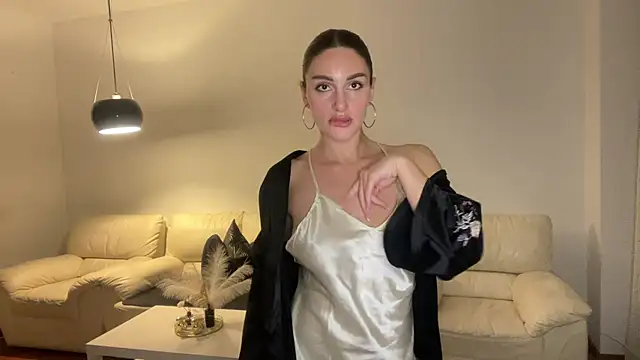 Snapshot of RoxelleSilvara69 chatting on May 23, 9:52 pm RoxelleSilvara69 online show from May 23, 9:52 pm