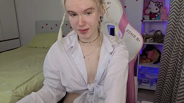 Mia WaterFall online show from February 21, 3:18 am