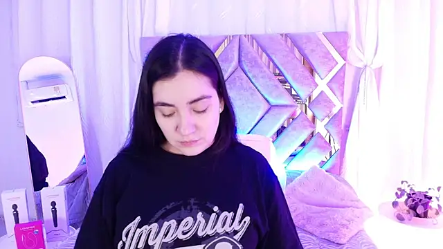 Snapshot of KathiaJenner chatting on June 26, 11:14 am KathiaJenner online show from June 26, 11:14 am