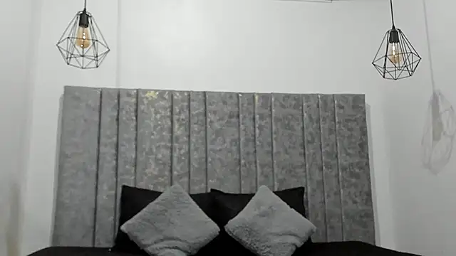 Calvin Hunter online show from February 18, 11:01 pm