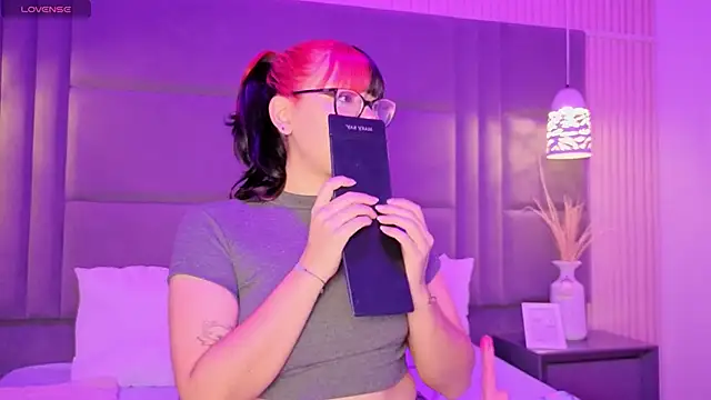 EllieNeptune  online show from February 22, 7:56 pm