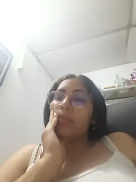 cristal adams11 online show from July 6, 5:04 am