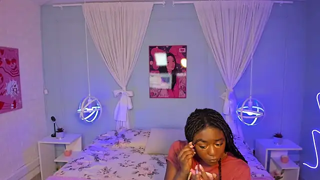 naomi campell online show from March 16, 7:40 pm