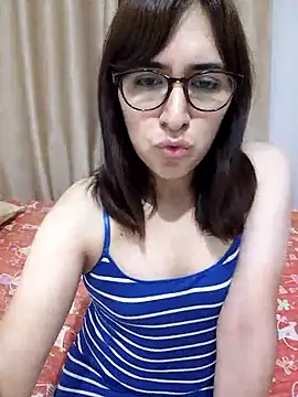Snapshot of Eide-26 chatting on May 21, 3:35 am Eide-26 online show from May 21, 3:35 am
