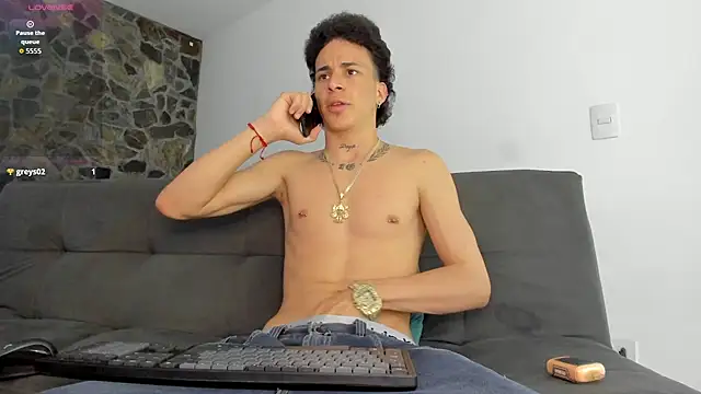 Snapshot of Maxxx_bigcockx chatting on June 29, 3:35 am Maxxx bigcockx online show from June 29, 3:35 am