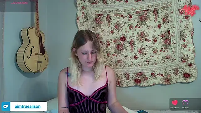 Snapshot of goddessalison chatting on July 7, 2:58 am goddessalison online show from July 7, 2:58 am