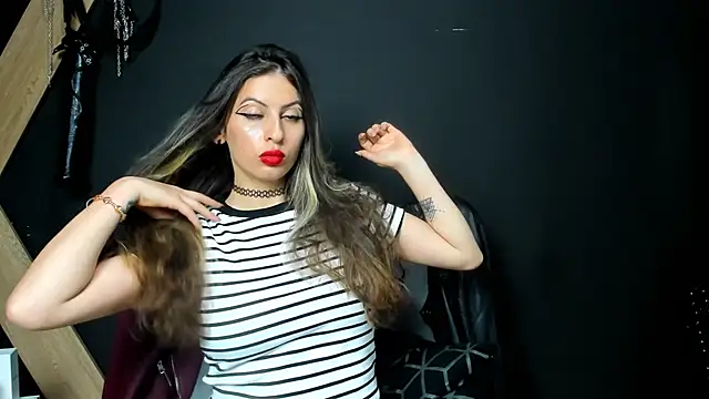 GoddesLeila online show from May 26, 4:36 pm