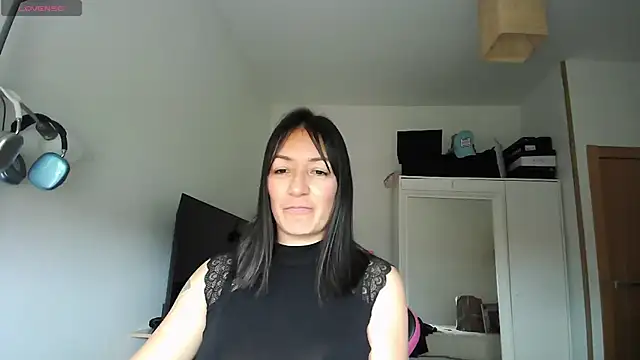 Yulian Milf online show from May 2, 11:26 am
