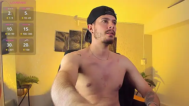 Snapshot of Nils_saintt chatting on February 11, 3:22 am Nils saintt online show from February 11, 3:22 am