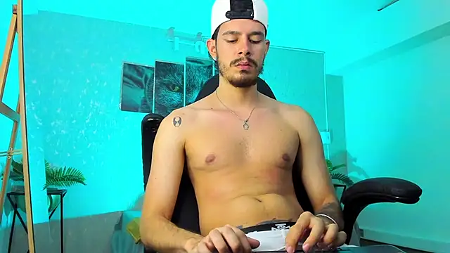 Snapshot of Nils_saintt chatting on February 20, 6:26 am Nils saintt online show from February 20, 6:26 am