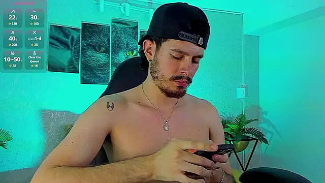 Snapshot of Nils_saintt chatting on February 25, 4:22 am Nils saintt online show from February 25, 4:22 am