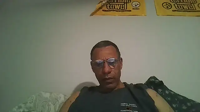 Snapshot of swimmer2496 chatting on February 7, 7:23 am swimmer2496 online show from February 7, 7:23 am