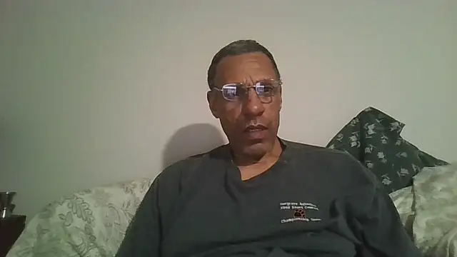 Snapshot of swimmer2496 chatting on February 15, 3:47 am swimmer2496 online show from February 15, 3:47 am