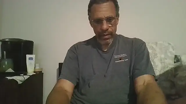 Snapshot of swimmer2496 chatting on March 8, 7:12 am swimmer2496 online show from March 8, 7:12 am