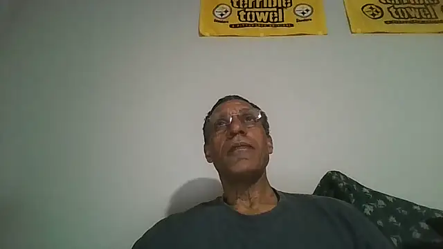 swimmer2496 online show from May 4, 4:52 am
