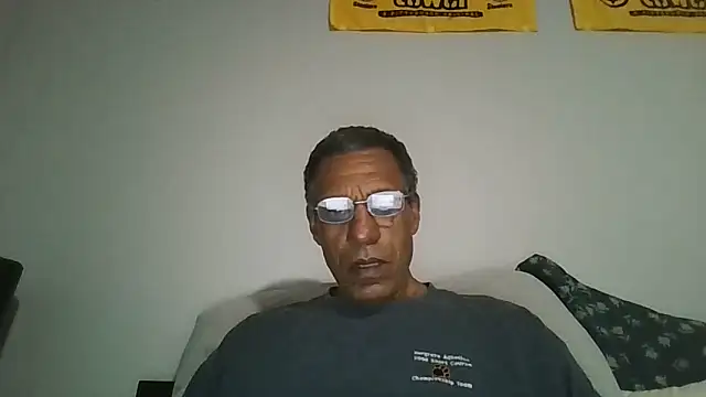 swimmer2496 online show from May 9, 1:22 am