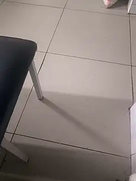 Snapshot of andrei73200 chatting on January 17, 2:33 pm andrei73200 online show from January 17, 2:33 pm