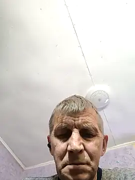 Snapshot of andrei73200 chatting on February 25, 3:43 pm andrei73200 online show from February 25, 3:43 pm