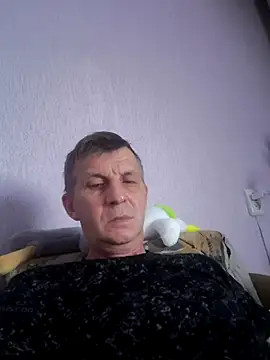 Snapshot of andrei73200 chatting on March 8, 6:23 pm andrei73200 online show from March 8, 6:23 pm