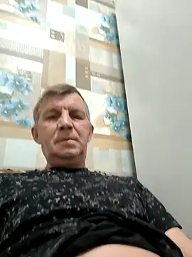 Snapshot of andrei73200 chatting on March 15, 2:17 am andrei73200 online show from March 15, 2:17 am