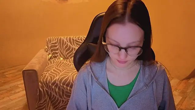 RoxyRay  online show from January 19, 2:48 am