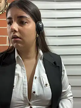 A-uroora online show from February 20, 7:54 am