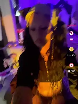 luxxlola online show from June 2, 5:09 am