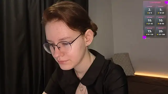 Snapshot of PetralPrime chatting on June 2, 7:16 pm PetralPrime online show from June 2, 7:16 pm