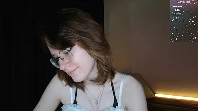 Snapshot of PetralPrime chatting on June 14, 6:21 pm PetralPrime online show from June 14, 6:21 pm