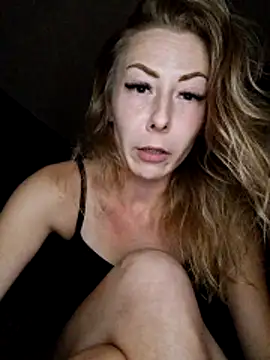 Snapshot of dewimp1 chatting on June 20, 9:17 pm dewimp1 online show from June 20, 9:17 pm