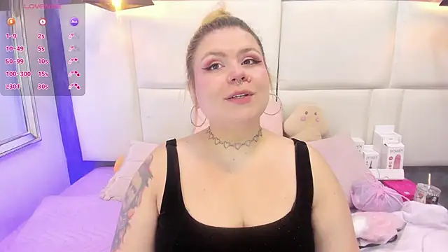 Snapshot of Martina_armos chatting on June 11, 1:31 pm Martina armos online show from June 11, 1:31 pm