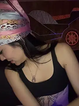 Snapshot of MamiSoft420 chatting on March 5, 1:23 am MamiSoft420 online show from March 5, 1:23 am