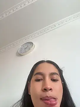 JuliaaVega online show from July 28, 6:07 pm