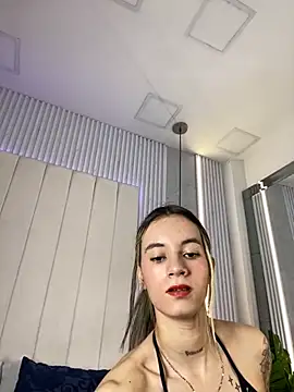 JuliaColemann online show from February 10, 12:20 pm