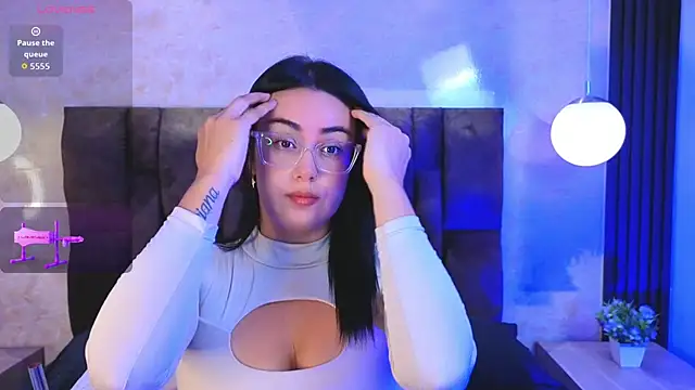 vicky grey online show from May 2, 12:10 pm
